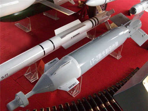 雷霆2激光制導炸彈