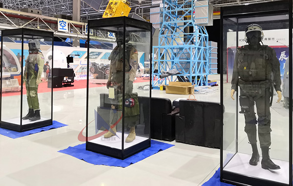 戰(zhàn)斗機(jī)飛行服、飛行裝具展示